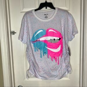 On Fire Lips Splatter Paint Ruched Side Tee Size 3X